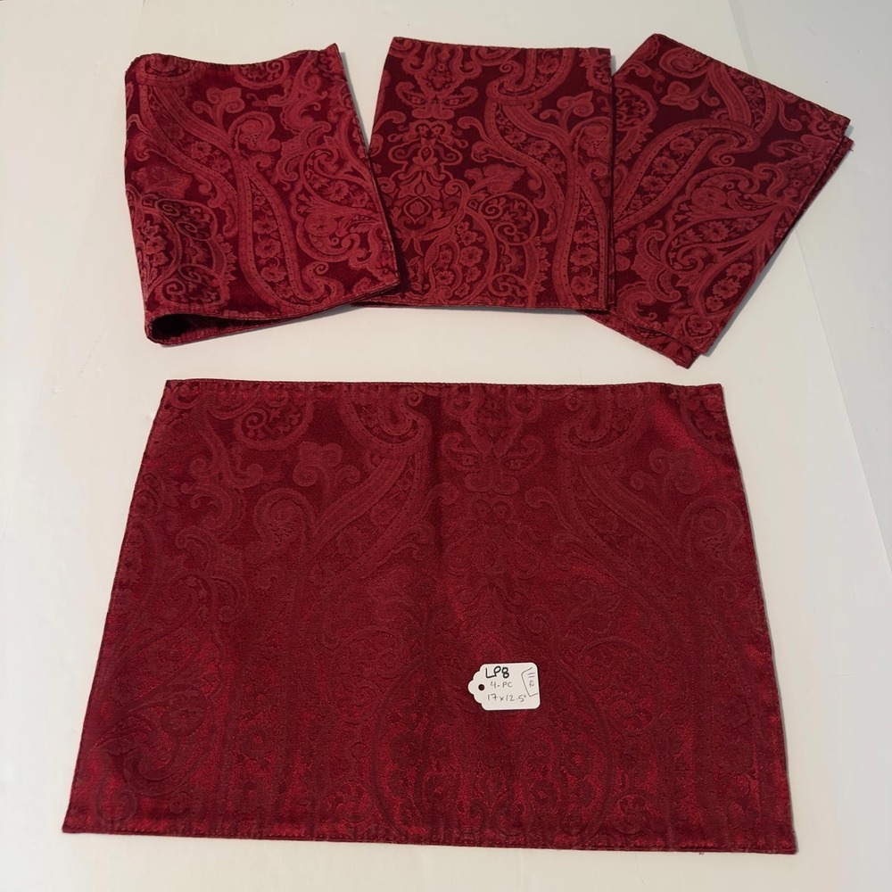 Set of 4 Burgundy Red‎ Paisley Damask Jacquard Rectangular Placemats 17x12.5